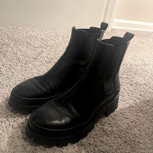 Women's Rowan Pull-On Ankle Chelsea Booties